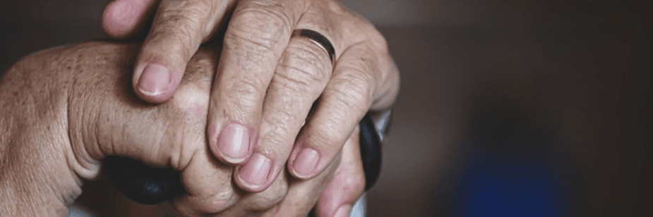 Aposentadoria Compulsória e Direitos dos Empregados Públicos Celetistas: O que Diz a Decisão do TST sobre Dispensa Irregular?